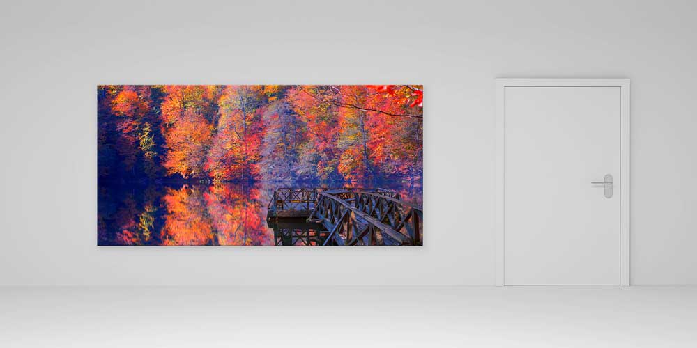 Göl Yansımalı Sonbahar Ormanı ve Ahşap İskele Panorama Duvar Dekoru 11945