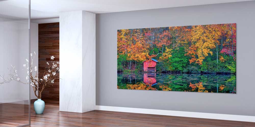 Sonbahar Ormanında Göl Kenarı Kırmızı Kulübe Manzarası Büyük Ebat Duvar Dekor Ürünü 14154