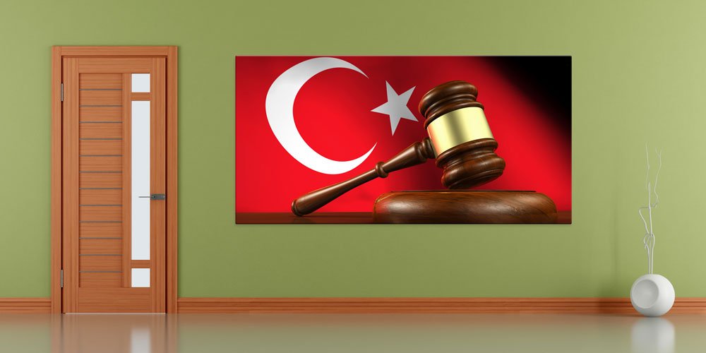 Türk Bayraklı Hakim Tokmağı Temalı Büyük Ebat Duvar Dekoru 7876