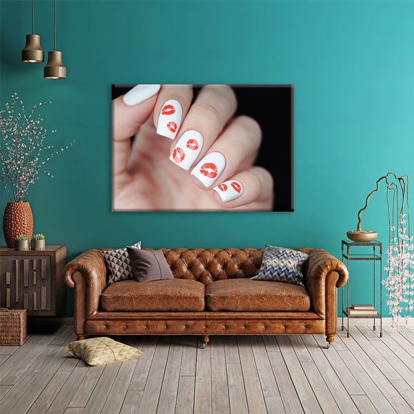Kırmızı Öpücük Desenli Nail Art Manikür Duvar Tablosu – 5650