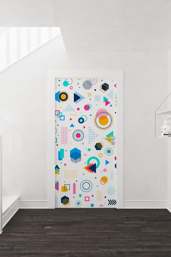 Çok Renkli Geometrik Şekillerle Kapı Giydirme 8583