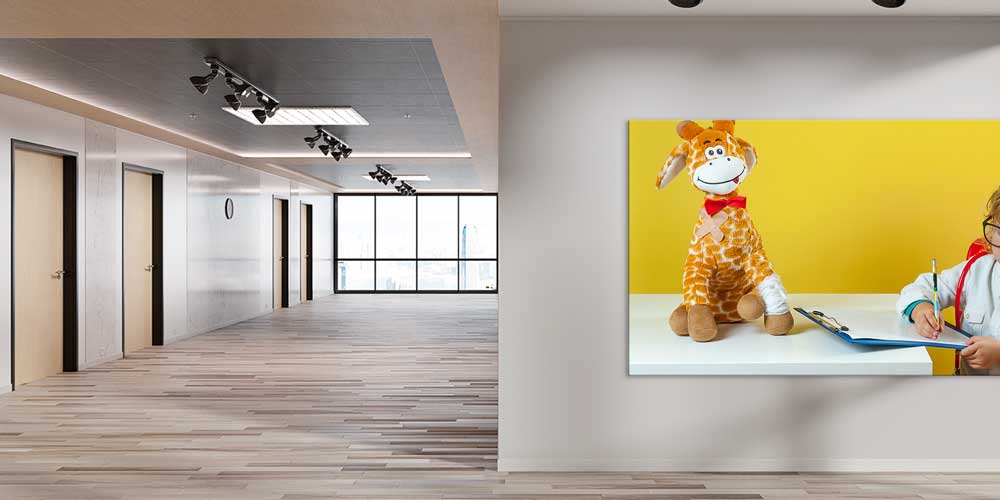 Minik Doktor ve Zürafa Temalı Çocuk Hastane Posteri  12678