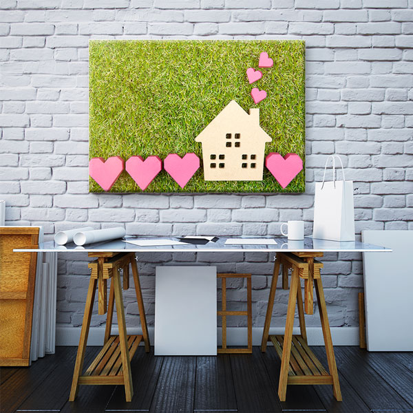 Yeşil Zemin Üzerinde Ev ve Kalpler Desenli Kanvas Tablo – 5521