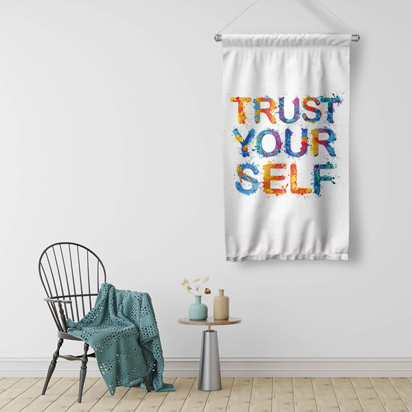 Trust Yourself Duvar Flaması 7679