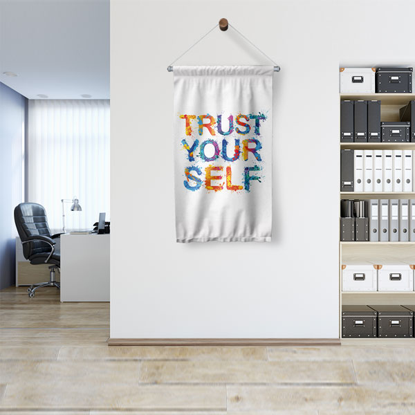 Trust Yourself Duvar Flaması 7679