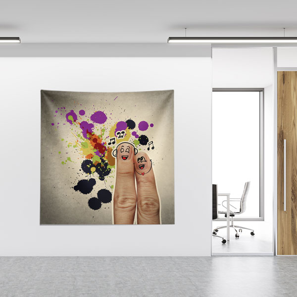 "Music is God" Parmak Karakterleri ve Boya Sıçramaları Duvar Örtüsü 8519