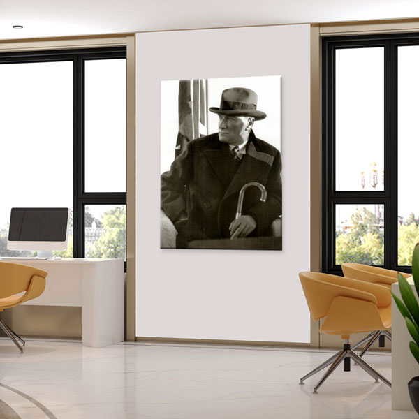 Atatürk Şapkalı Portre Kanvas Tablo 6185