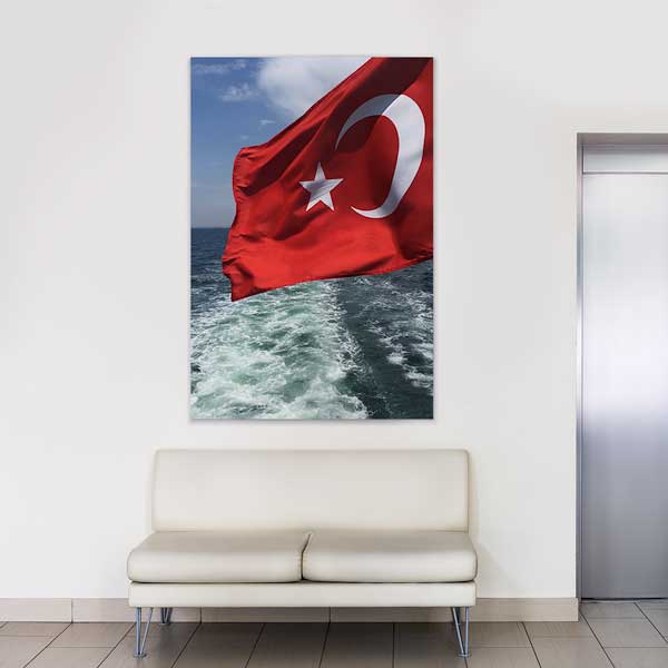 Dalgalanan Türk Bayrağı Deniz Manzaralı Kanvas – 11275