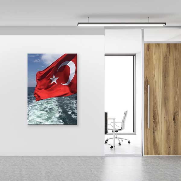 Dalgalanan Türk Bayrağı Deniz Manzaralı Kanvas – 11275