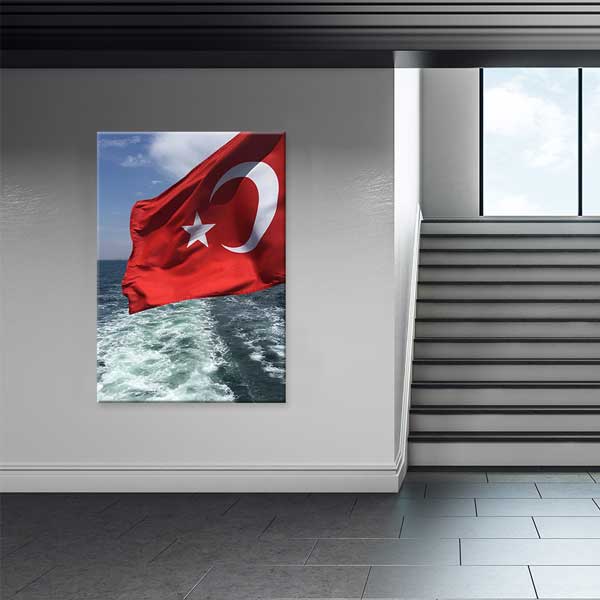 Dalgalanan Türk Bayrağı Deniz Manzaralı Kanvas – 11275