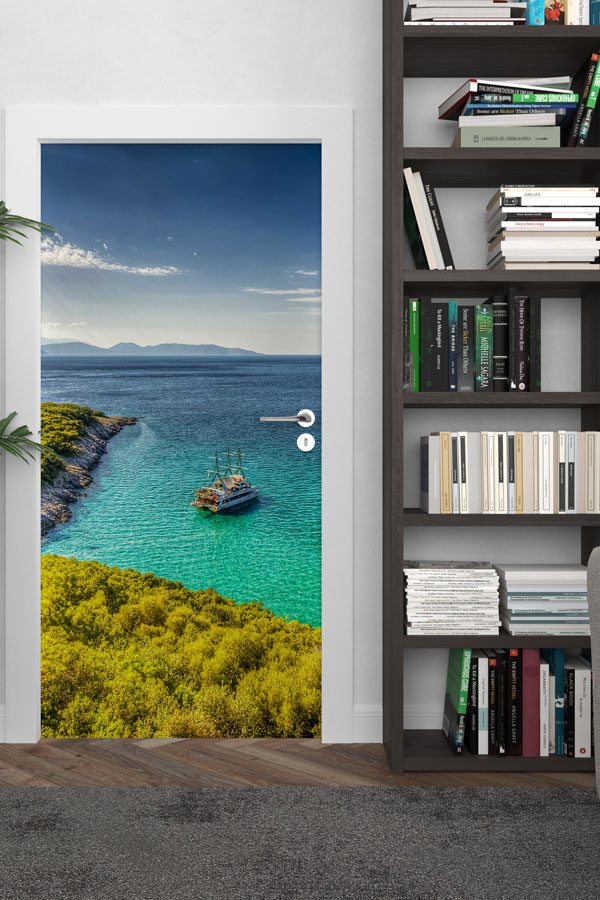 Turkuaz Koy ve Tekne Manzaralı Kapı Giydirme 9710