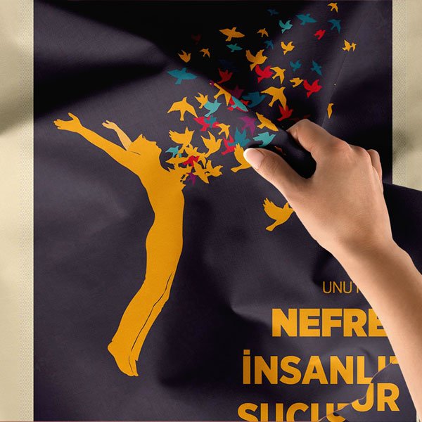 "Nefret İnsanlık Suçudur" Duvar Örtüsü - Barış ve Değerler Eğitimi Dekor 8449