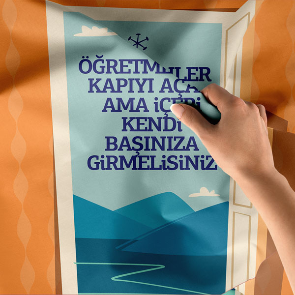 "Öğretmenler Kapıyı Açar, Ama İçeri Kendi Başınıza Girmelisiniz" Duvar Örtüsü 8464