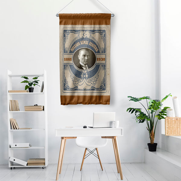 Atatürk Portreli Kahverengi Klasik Desenli Duvar Flaması Kumaş Baskı 8082
