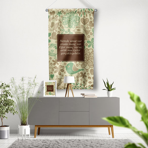 okul-sinif-duvar-flamasi-8064-00 "Nerede Umut Varsa Orada İnanç Var, Artık Mucizeler Gerçekleşebilir" Duvar Flaması 8064