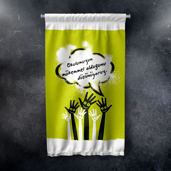 "Okulumuzun Mükemmel Olduğunu Düşünüyoruz" Okul Sevgisi Duvar Flaması 8072