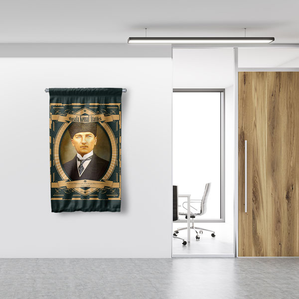 okul-sinif-duvar-flamasi-8079-04 Atatürk Portreli Siyah Altın Çerçeveli Duvar Flaması Kumaş Baskı 8079