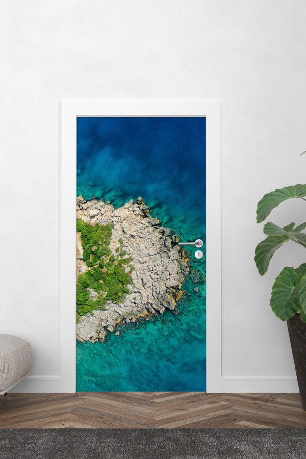 Turkuaz Deniz ve Kayalık Ada Manzaralı Kapı Giydirme 9749