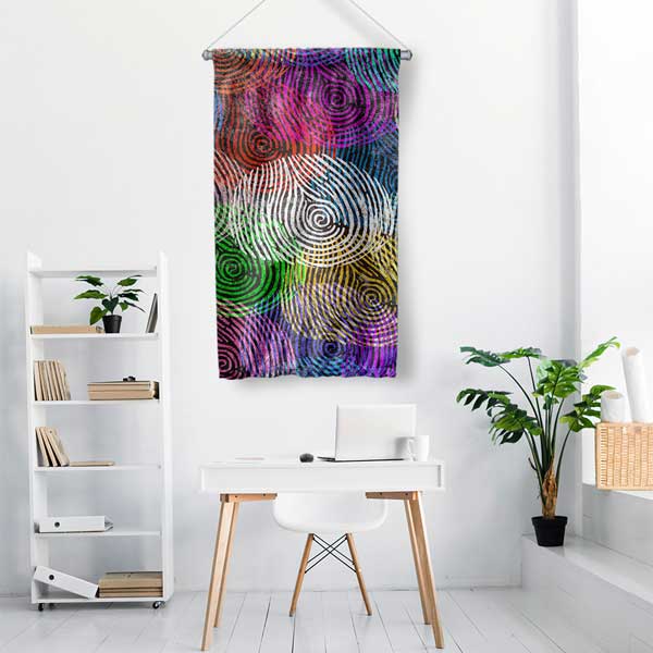 Renkler ve Parmak İzleri Temalı Duvar Flaması 11177