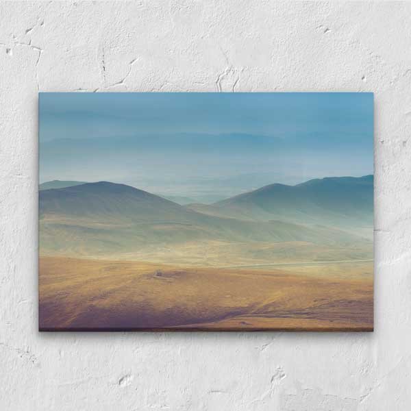 sanatsal-duvar-tablolari-12100-00 Sisli Dağlar ve Bozkır Manzarası Kanvas Tablo 12100
