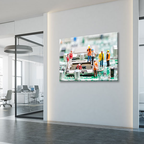Mikroçip Üzerinde İşçi Figürleri Temalı Kanvas Duvar Tablosu – 5436