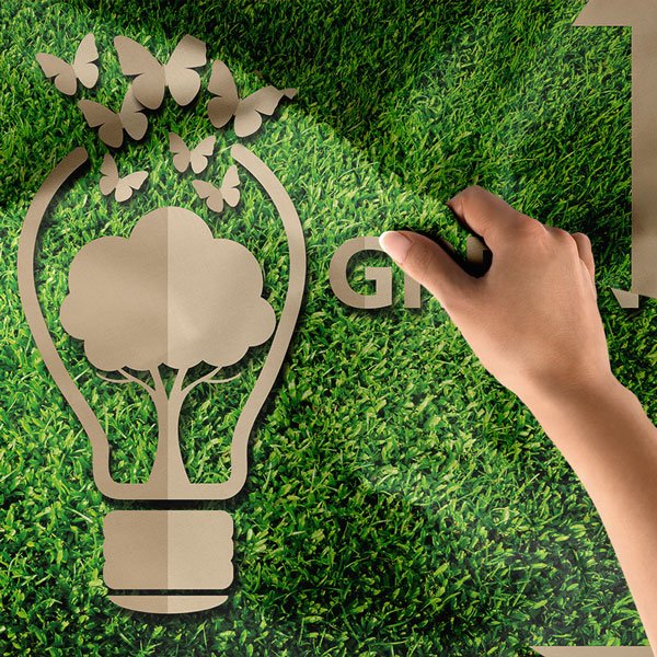 school-class-wall-art-8297-03 "Think Green" (Yeşil Düşün) Ampul ve Ağaç Temalı Duvar Örtüsü 8297