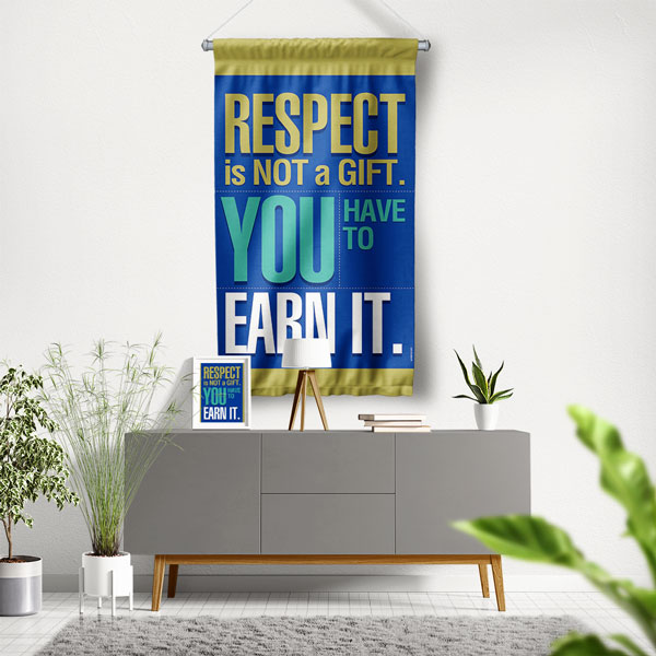 Okul Sınıfı Motivasyon Duvar Flaması - Saygı Kazanılır 10242