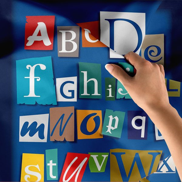 Koyu Mavi "Gazete Kupürü" İngilizce Alfabe Duvar Örtüsü 8427