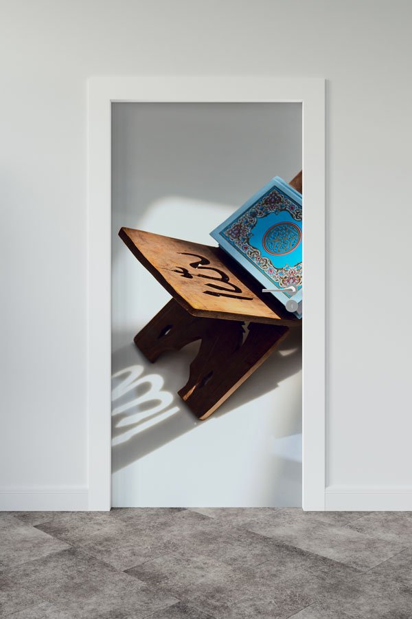 Mavi Kur’an-ı Kerim Tasarımlı Rahleli Kapı Giydirme Dekoratif Baskı 9539