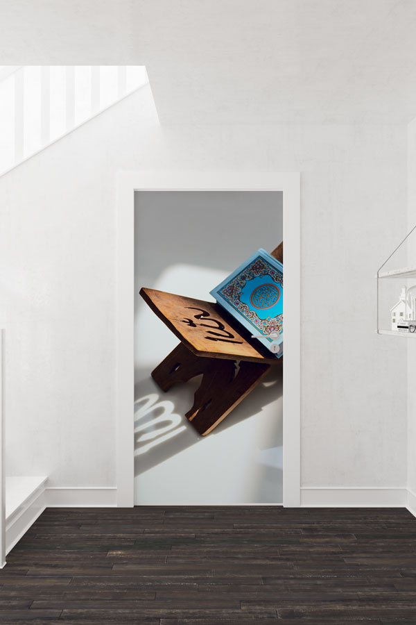 Mavi Kur’an-ı Kerim Tasarımlı Rahleli Kapı Giydirme Dekoratif Baskı 9539