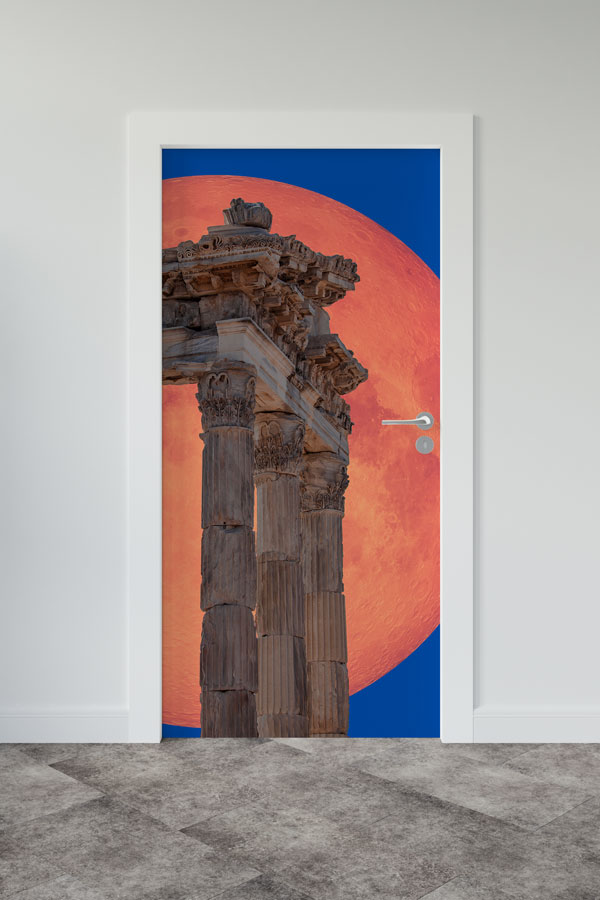 Kırmızı Ay ve Antik Sütunlar Manzaralı Kapı Giydirme 9753