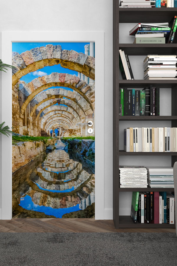 Antik Taş Kemerler ve Yansıma Manzaralı Kapı Giydirme 9718