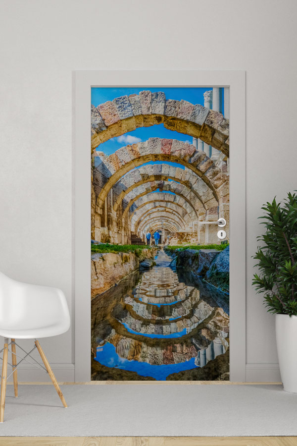 Antik Taş Kemerler ve Yansıma Manzaralı Kapı Giydirme 9718