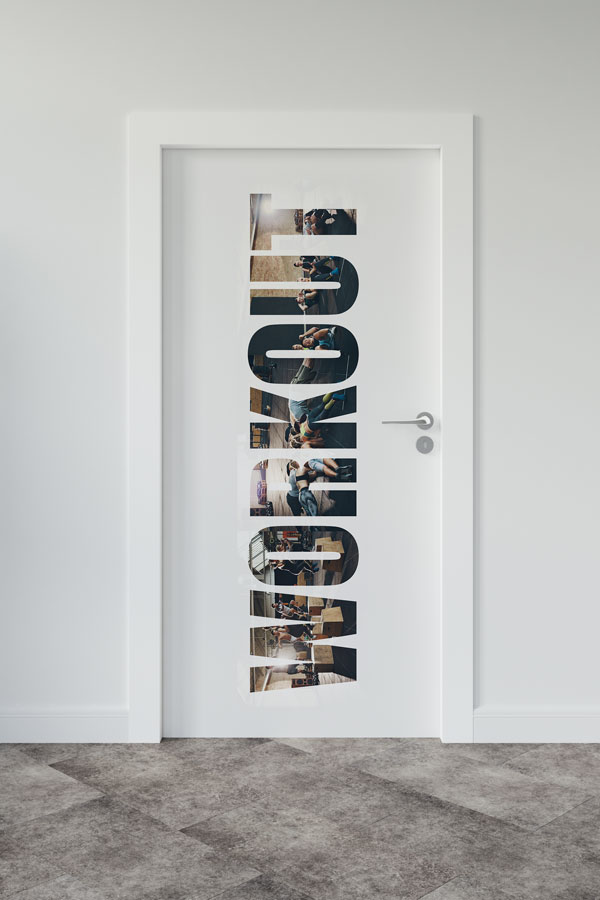 sports-center-decoration-8949-00 "WORKOUT" Harfleri İçinde Antrenman Sahneleri Kapı Giydirme 8949