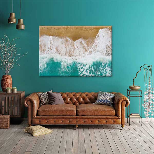 Kumsala Vuran Turkuaz Dalgalar Üstten Görünüm Deniz Temalı Duvar Tablosu 4592