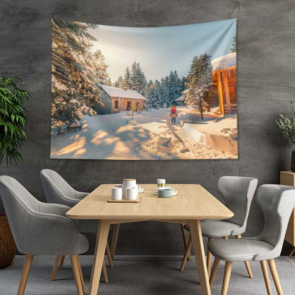 Karlı Orman ve Ahşap Evler Kış Manzarası Duvar Örtüsü Kumaş Baskı 11729