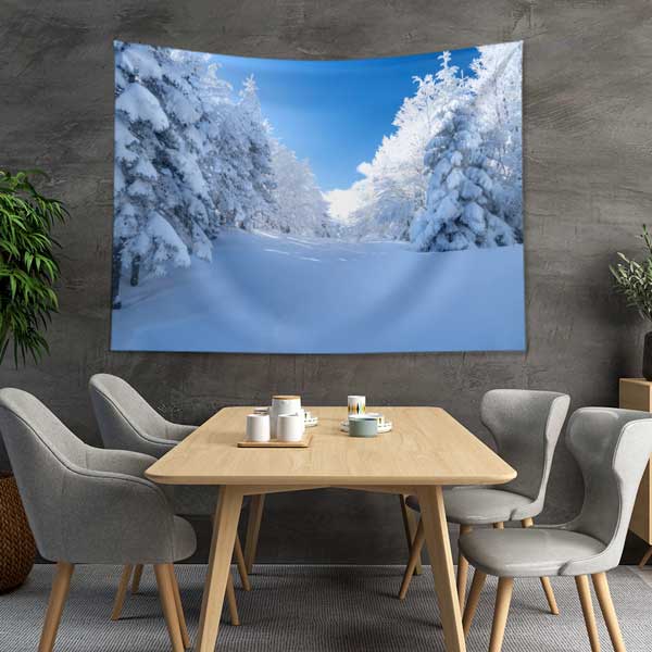 Karlı Orman Yolu ve Mavi Gökyüzü Kış Manzarası Duvar Örtüsü Kumaş Baskı 11730