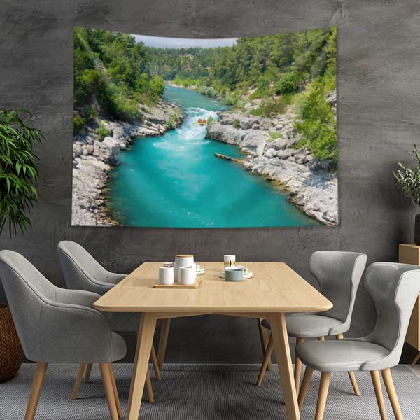 Turkuaz Akarsu ve Ormanlık Vadi Manzarası Duvar Örtüsü 11676
