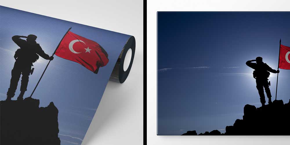 Selam Durmuş Asker ve Dalgalanan Türk Bayrağı Duvar Kağıdı 10976