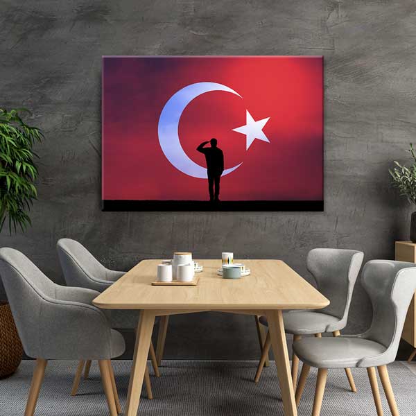 Türk Bayrağı Önünde Selam Veren Asker Silüeti Kanvas Tablo – 11237