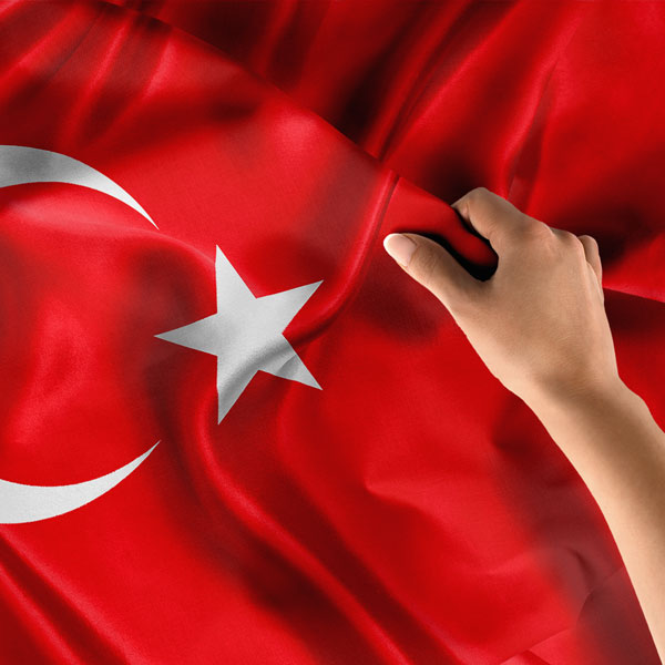 Saten Efektli Türk Bayrağı Duvar Örtüsü 7768