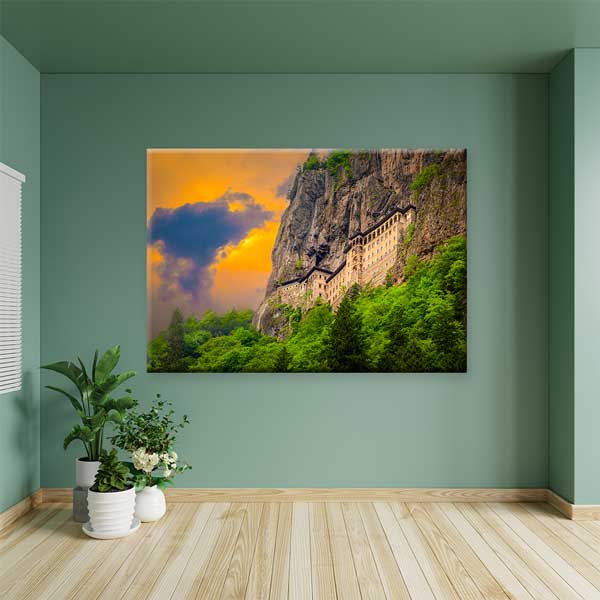 Kayalıklara Oyulmuş Tarihi Manastır ve Yeşil Vadi Kanvas Tablo 12109