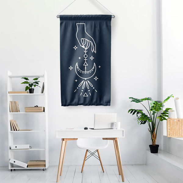 Minimal Ay ve El Sembol Tasarımlı Duvar Flaması 6296