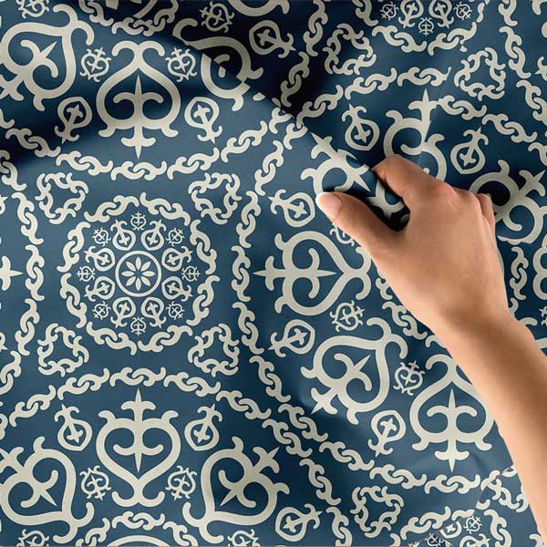 Mavi-Beyaz Geleneksel Desenli Duvar Örtüsü 10528