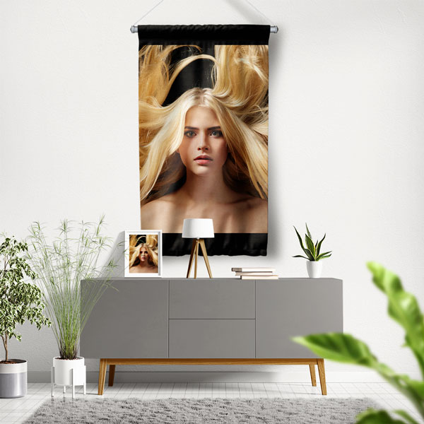 Sarı Saçlı Kadın Portre Tasarımlı Kuaför Duvar Flaması Kumaş Baskı 5757