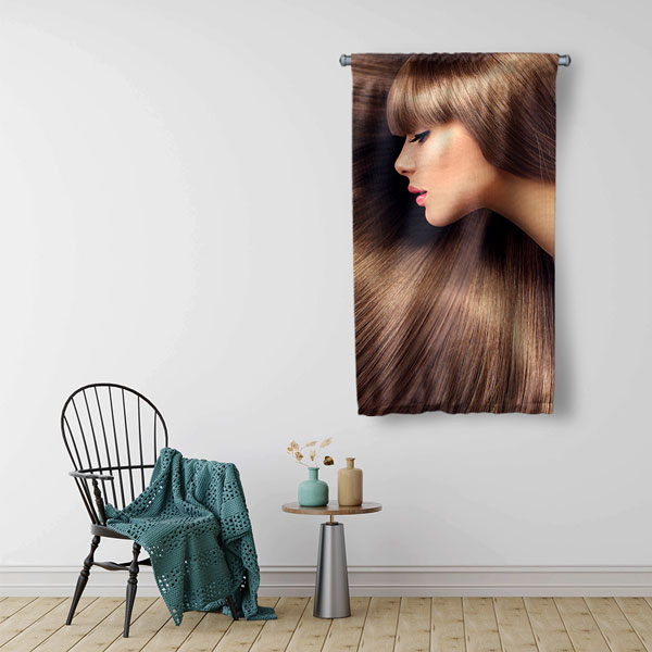 wall-banner-decor-5758-01 Kahverengi Saçlı Kadın Portre Tasarımlı Kuaför Duvar Flaması Kumaş Baskı 5758