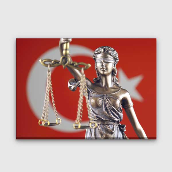 Türk Bayraklı Lady Justice Temalı Kanvas Tablo – 5258