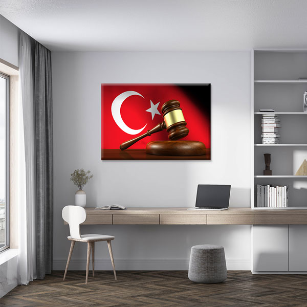 wall-decore-5261-03 Türk Bayraklı Hakim Tokmağı Temalı Kanvas Tablo – 5261