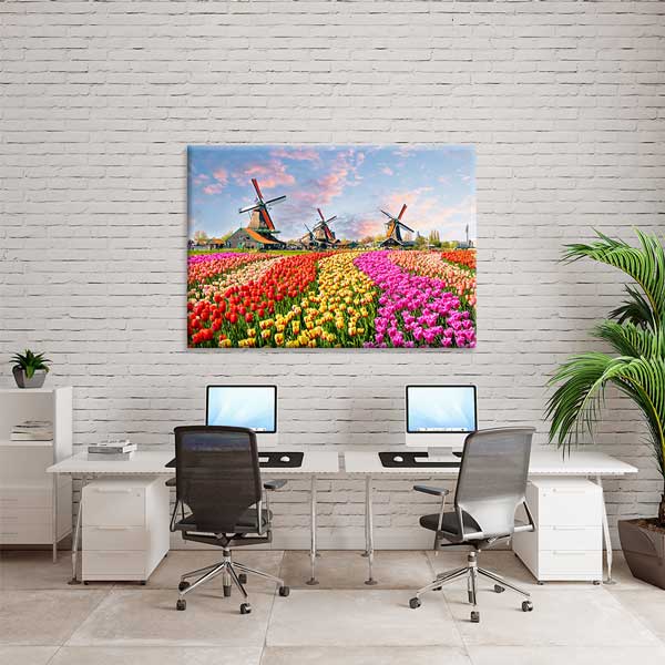 Lale Tarlası ve Yel Değirmenleri Manzarası Duvar Tablosu 13405
