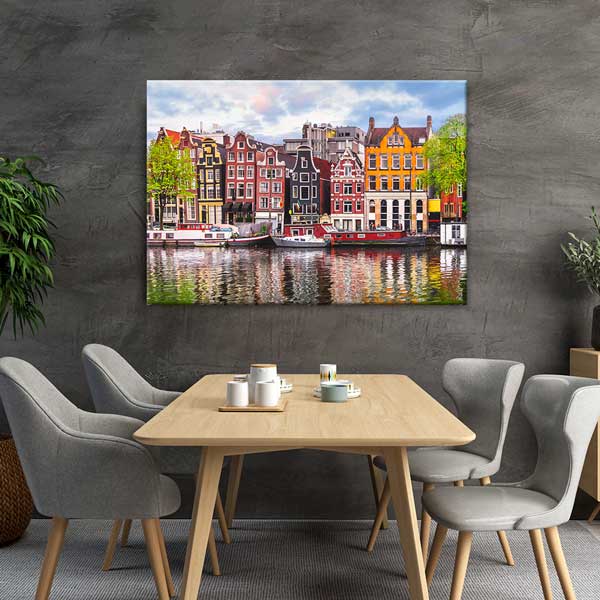 wall-design-art-13411-03 Amsterdam Renkli Kanal Evleri ve Tekne Manzarası Duvar Tablosu 13411